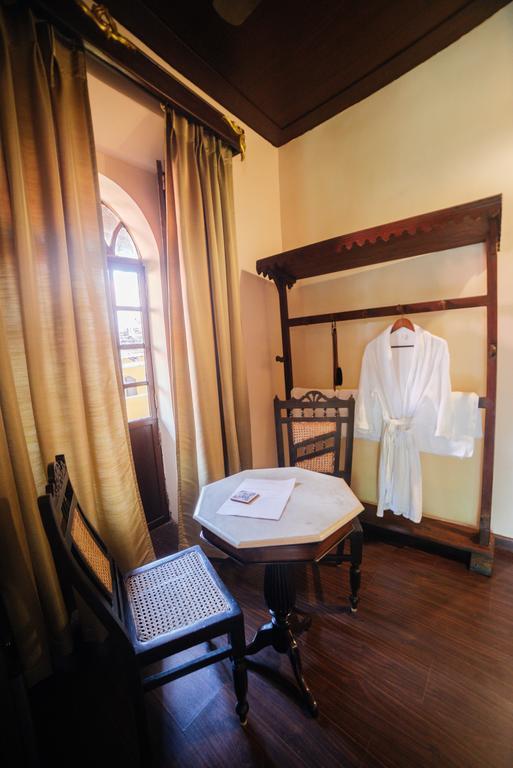 Casa Menezes - A Heritage Goan Homestay Bambolim Exterior foto